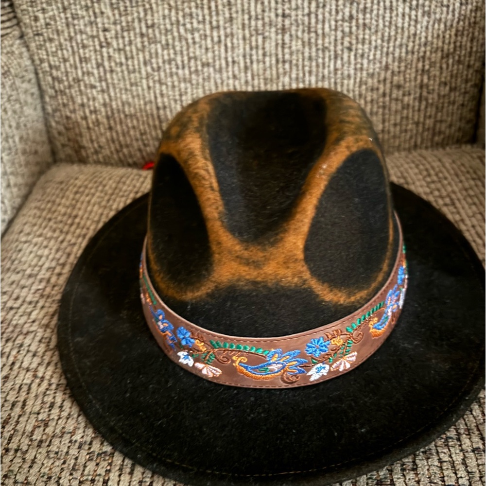 Peter Grimm hat! Gorgeous and never worn.